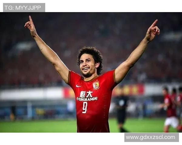 从球场英雄到智慧导师 足球明星转型教练的精彩历程与挑战