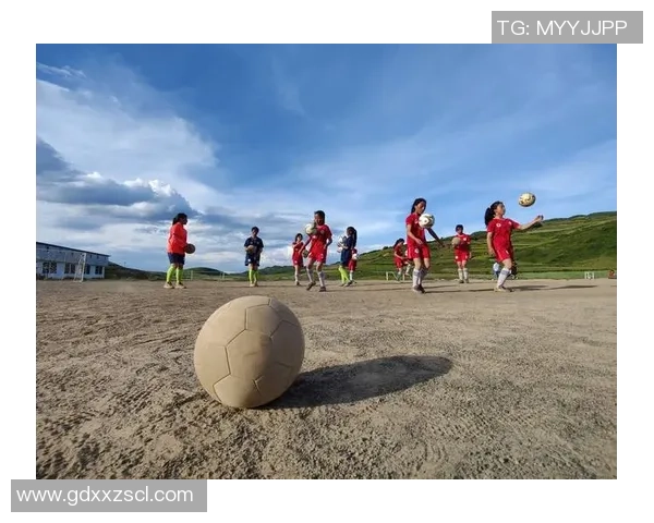 女足球星炫酷球场动作集锦 展现力量与优雅并存的非凡魅力